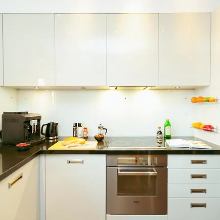Apartament Marina Dla 6 Osob - Bezplatny Parking - Dwie Lazienki - Duzy Taras - Ekspres - Better Rental Warszawa Zewnętrze zdjęcie